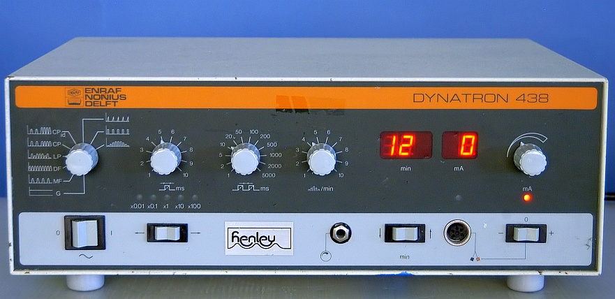 Dynatron 438 - Аппарат для низкочастотной электротерапии (Enraf Nonius, Голландия)