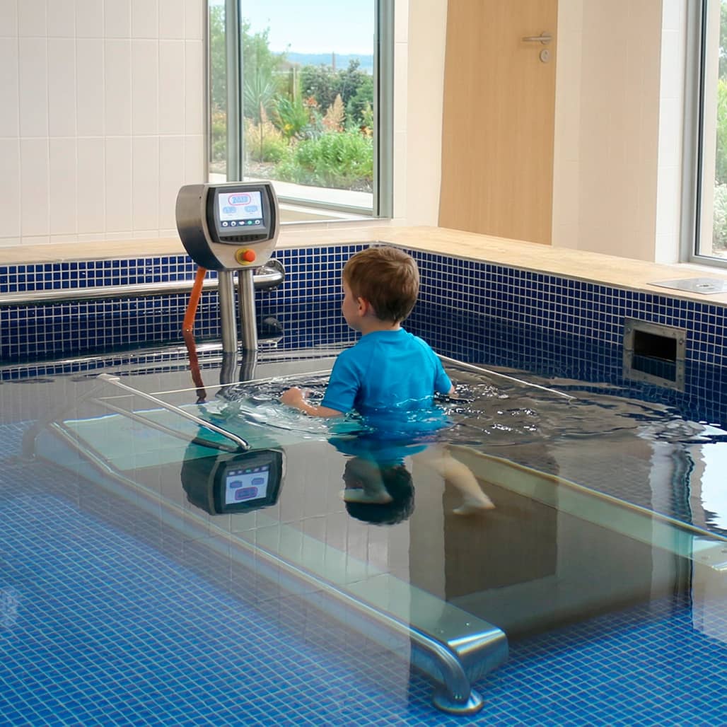 Система регулировки глубины бассейна в детской гидротерапии: безопасность, адаптация и эффективность занятий