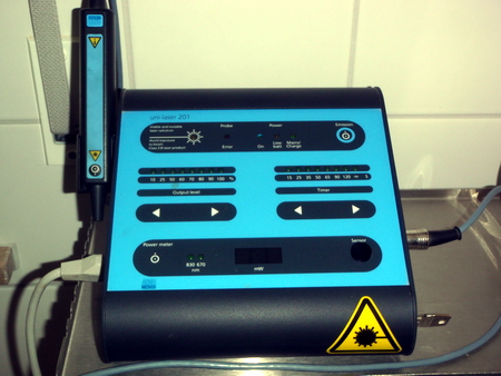 Unilaser 201 - аппарат для низкоинтенсивной ИК лазерной терапии компании Enraf-Nonius
